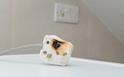 Burned 250V uk style socket and converter. Improper use of AC Power Plugs and Sockets cause of short circuit and fires at home